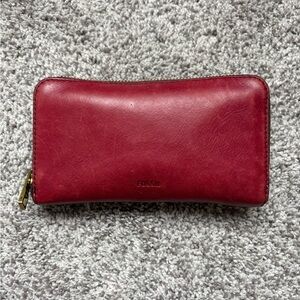 Fossil Vintage Cherry Red Leather Zip Around Wallet Clutch – Rare Ruby Red